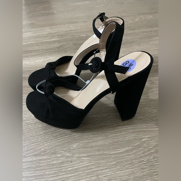 NWT OLIVIA & KATE New York Platform Heels - Picture 1 of 3